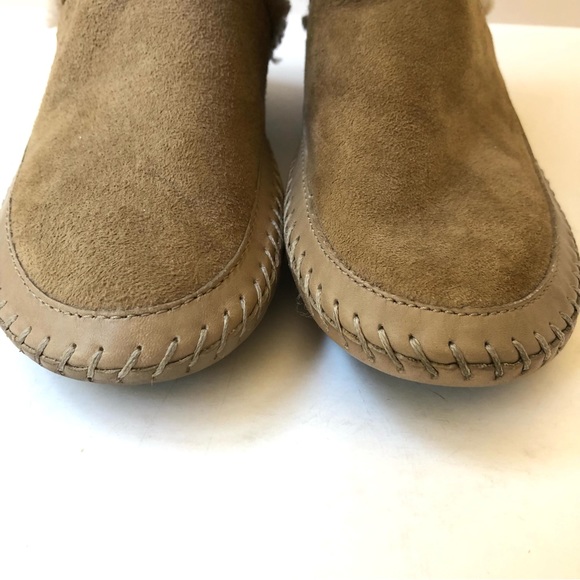 Tory Burch Suede & Leather Moccasin Boots Gently Used Size 6-1/2 - Picture 7 of 9